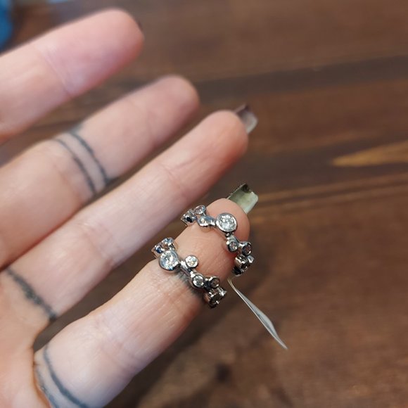 💎 3 /$20💎Charmed Aroma Adjustable Ear Cuffs - Picture 5 of 7